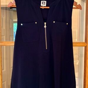 Anne Klein Navy Sleeveless Top with Zipper Detail…Nice Flow w/Pleated Back…SizeM